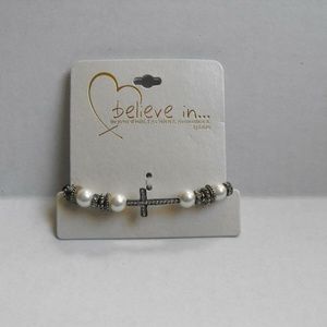 L&J Cross Simulated Pearl Stretch Bracelet NWT